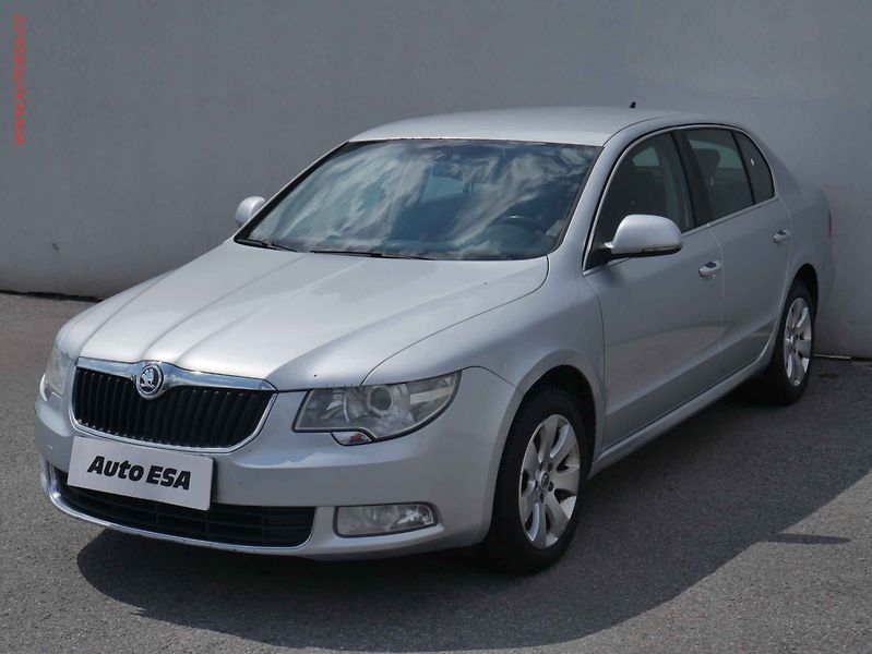 Škoda Superb (2010) 2.0TDi, Ambition, DSG - fotka 3 z 3