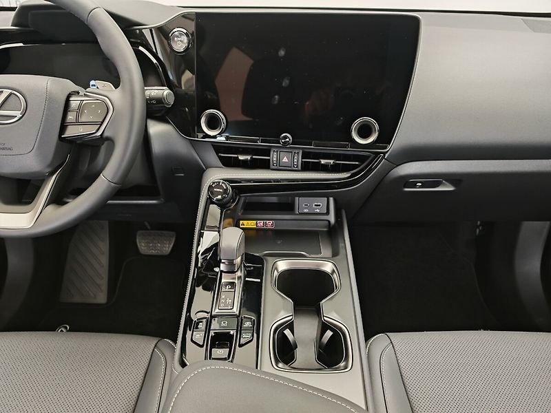 Lexus NX 450h plus 450h+ Executive Top - fotka 14 z 39