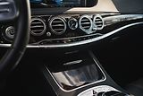 Mercedes-Benz Třídy S (2018) S 560 4MATIC L, S 560 4MATIC L - náhled 27