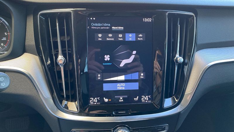Volvo V60 Cross Country, D4 AWD Drive-E, - fotka 17 z 31