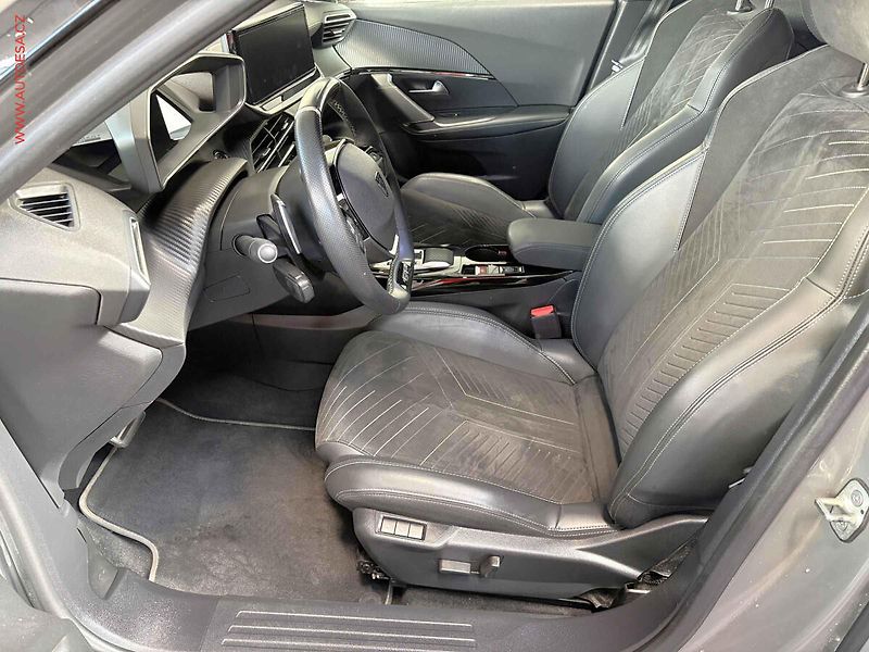 Peugeot 2008 (2023) 1.2PT, 2.maj,ČR, servis - fotka 9 z 17