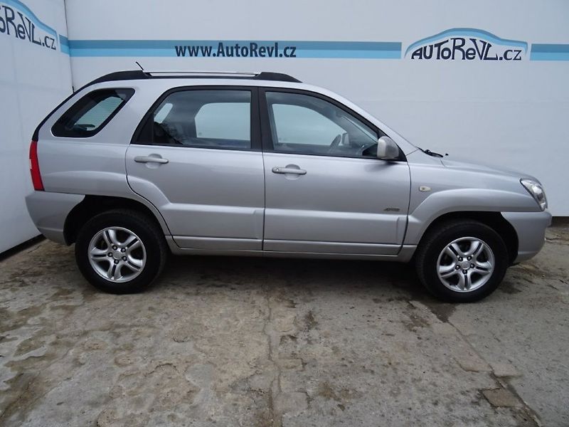 Kia Sportage (2006) 2.0i,104kW,4X4,ALU - fotka 3 z 20