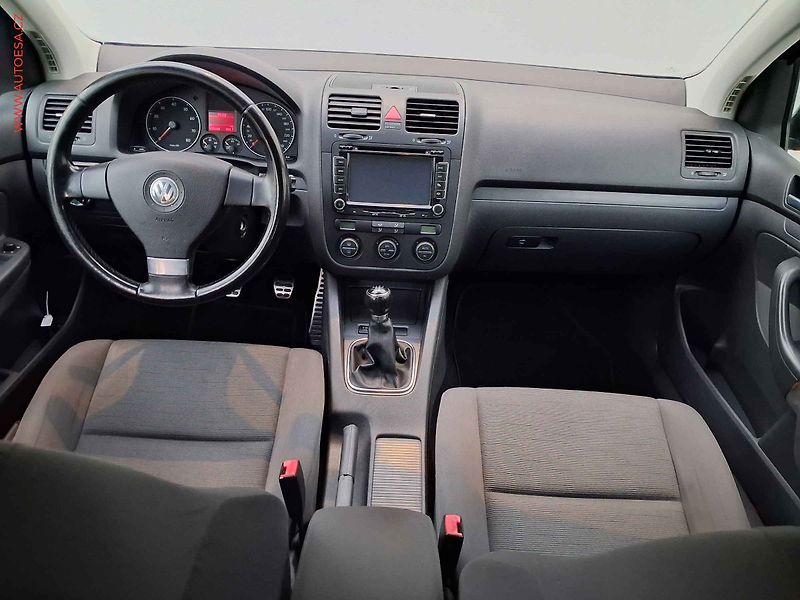 Volkswagen Golf (2008) 1.6i, Navi, AC - fotka 8 z 15