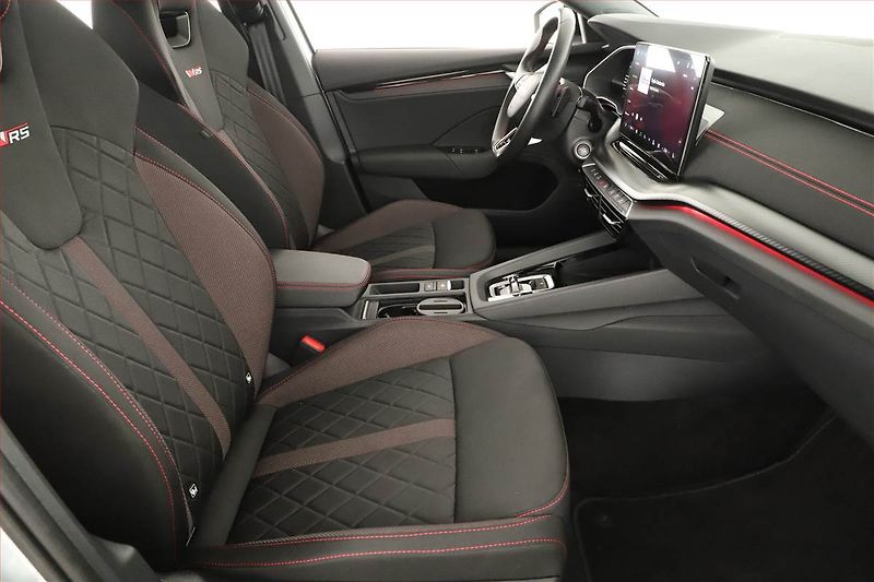 Škoda Octavia (2025) RS 2.0 TSI, RS, MATRIX, KAMERA - fotka 7 z 18