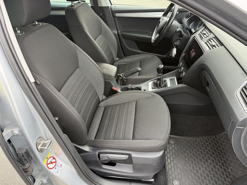 Škoda Octavia 1,6TDI 85kW Pravidelný servis - fotka 12 z 25