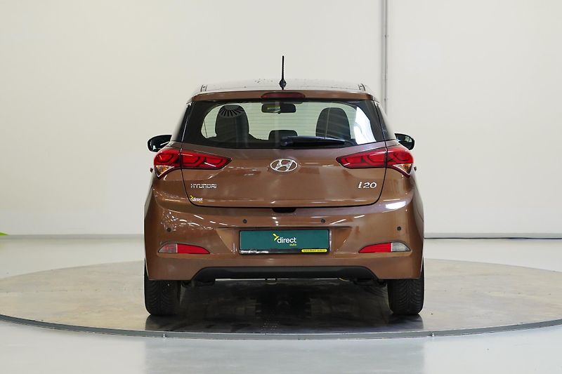 Hyundai i20 - fotka 6 z 24