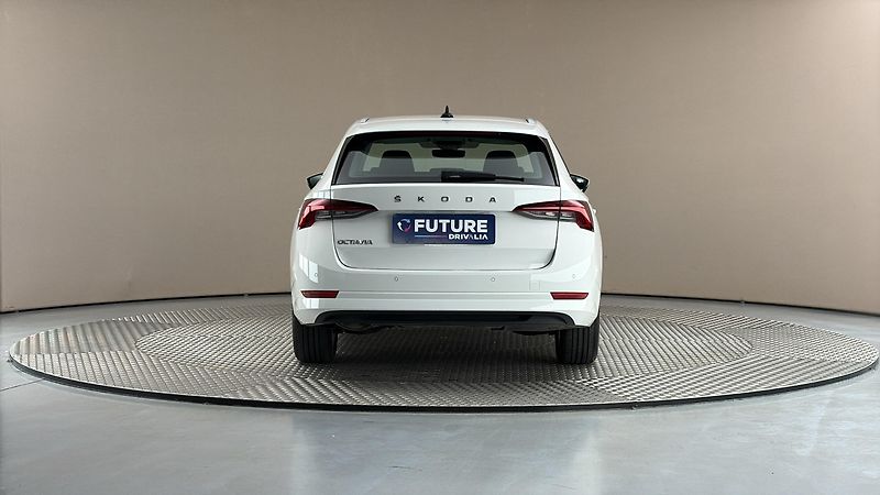 Škoda Octavia 2.0 TDI DSG Style Combi - fotka 5 z 25