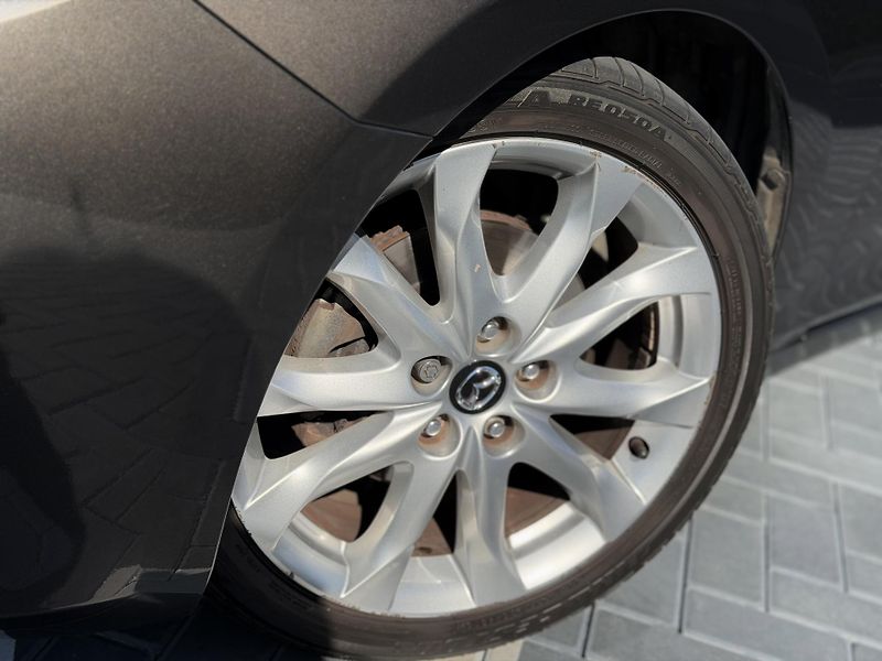 Mazda 3 (2014) 2.0i 88 kW/automat/revolution - fotka 10 z 19