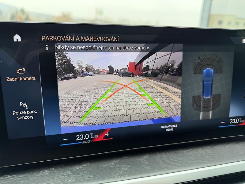 BMW Řada 3 (2023) M340i 275kW XDRIVE HUD PANORAM - fotka 45 z 53