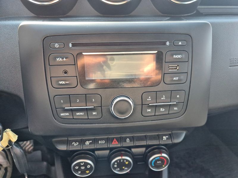 Dacia Duster (2019) 1.6 i 4x4 TOP STAV - fotka 21 z 25