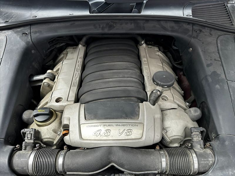 Porsche Cayenne 4,8 GTS 405 hp - fotka 43 z 46