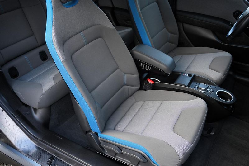 BMW i3 i3s 120Ah, H/K, Navi profi - fotka 31 z 31
