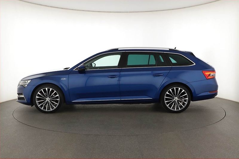 Škoda Superb (2020) Laurin&Klement iV 1.4 TSI PHEV - fotka 3 z 20
