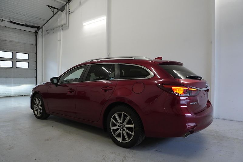 Mazda 6 2.2 SKYACTIV-D PREMIUM AUT. - fotka 7 z 31