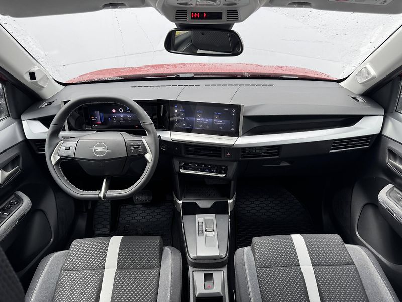 Opel Frontera (2026) GS Hybrid 1,2 TURBO - fotka 6 z 10