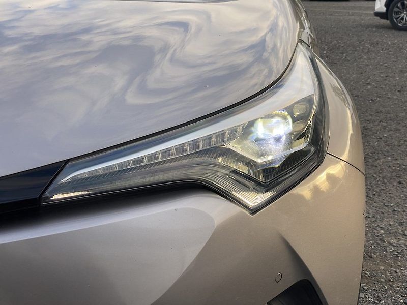 Toyota C-HR 1.2iT, ČR, 4x4, Executive - fotka 8 z 17