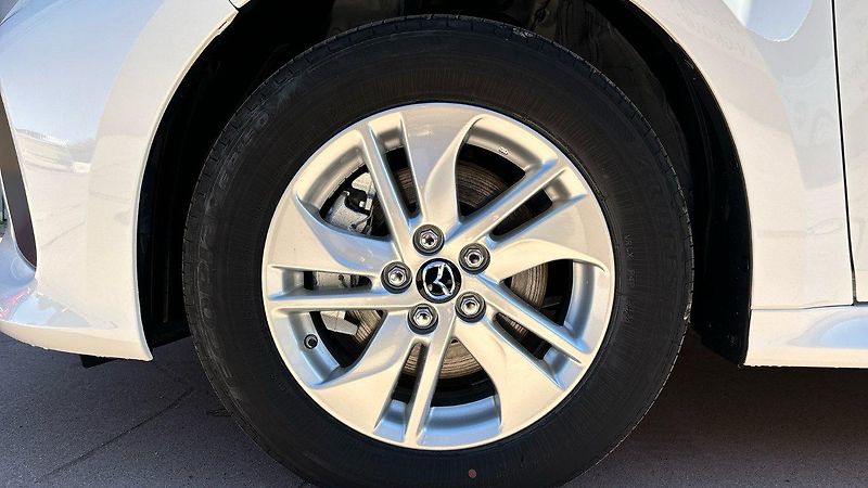 Mazda 2 Hybrid (2026) 1,5 AT Centre-line - fotka 8 z 18