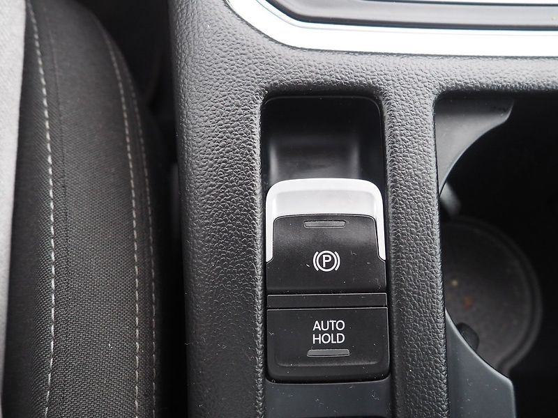 Volkswagen Passat (2016) 2.0 TDI 140 kW, DSG, 4Motion - fotka 39 z 48