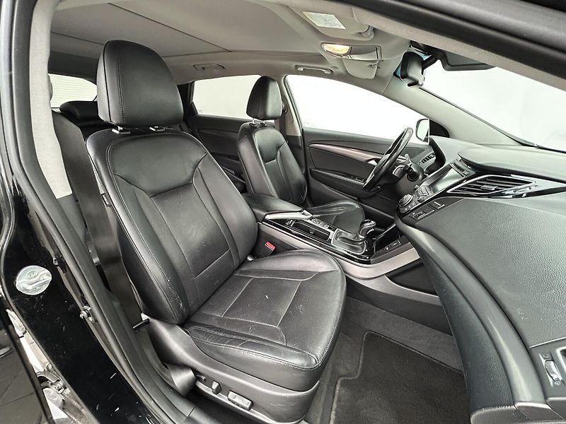 Hyundai i40 2.0 GDI Experience - fotka 12 z 28
