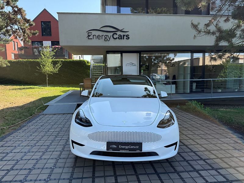 Tesla Model Y Standrart Range LFP Tažné - fotka 2 z 43