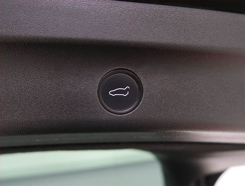 Tesla Model Y (2023) RWD LFP 60kWh, SoH 93% - fotka 19 z 32
