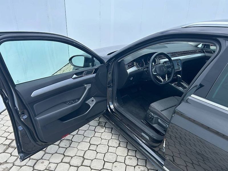 Volkswagen Passat Business  2,0TDi - fotka 5 z 24