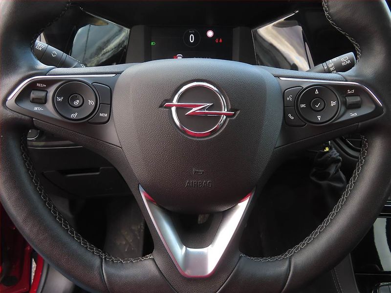 Opel Grandland X (2022) 1.2 Turbo, Serv.kniha - fotka 15 z 17