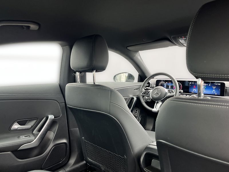 Mercedes-Benz CLA Třída 200 d kupé Progressive L - fotka 21 z 21