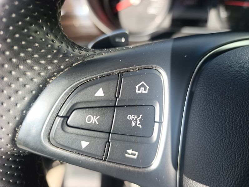 Mercedes-Benz Třídy V 2,1 CDi 4Motion, Kamera Navi - fotka 28 z 37