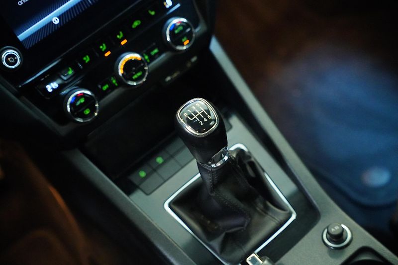 Škoda Octavia - fotka 25 z 28