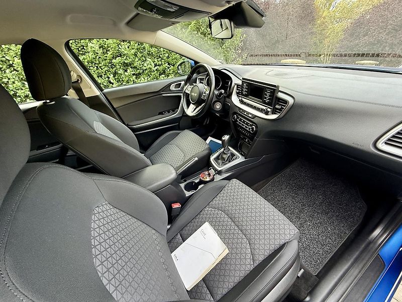 Kia Ceed (2021) 1.5T-GDi 118kW Koup.ČR 83tkm - fotka 4 z 16
