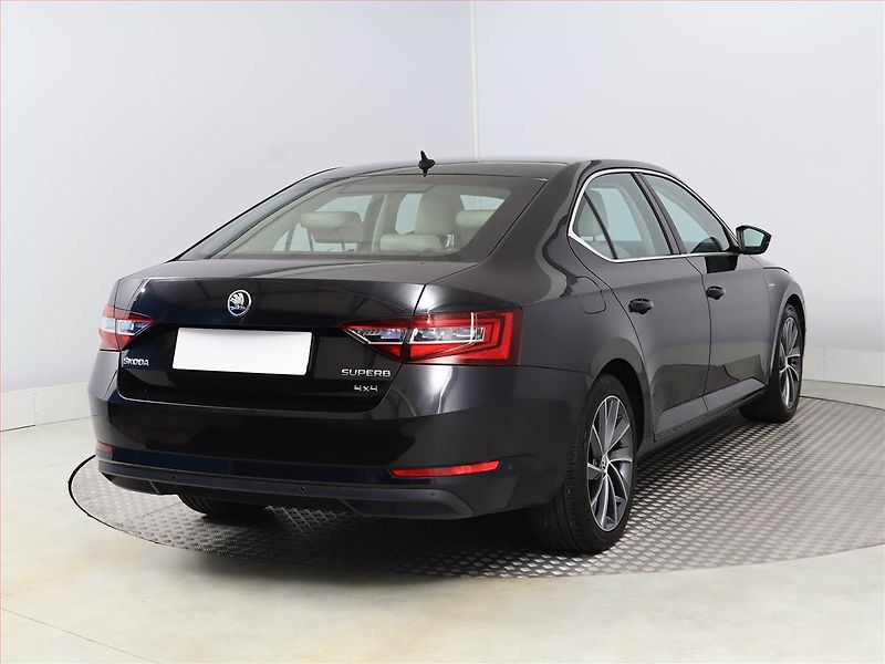 Škoda Superb (2016) Laurin&Klement 2.0 TDI 4x4 - fotka 5 z 22