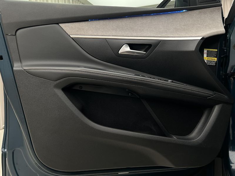 Peugeot 5008 GT 1.6 PURETECH AUT 7 MÍST - fotka 7 z 47