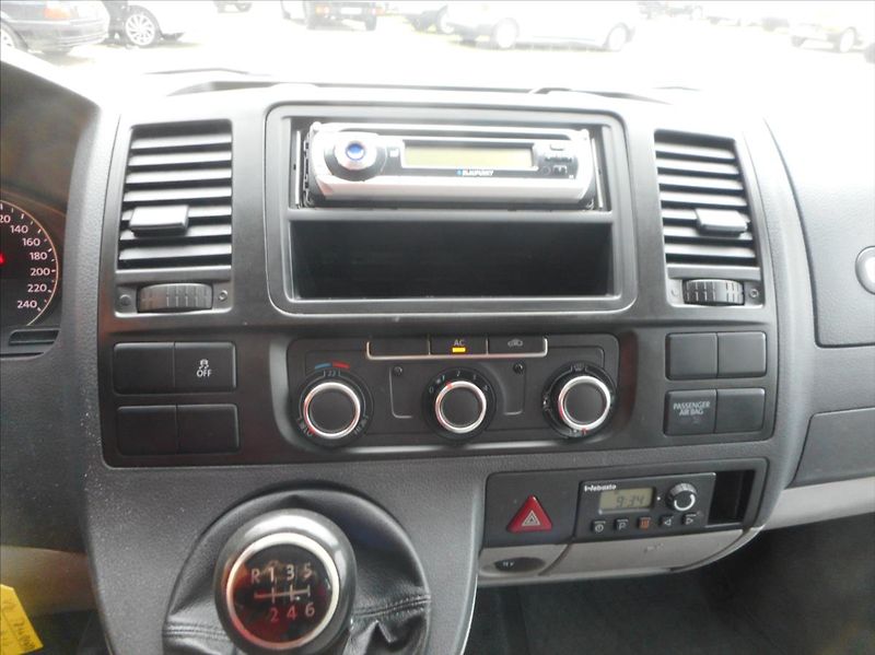 Volkswagen Transporter 2,0 TDi 4Motion - fotka 13 z 25