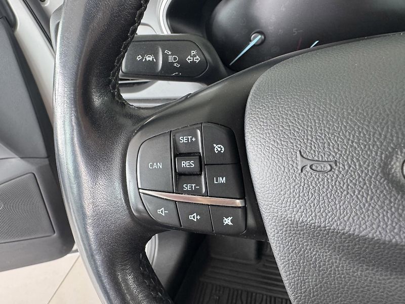 Ford Focus 1,5TDCi 88kW*Navi*Vyhř.Volant - fotka 24 z 32