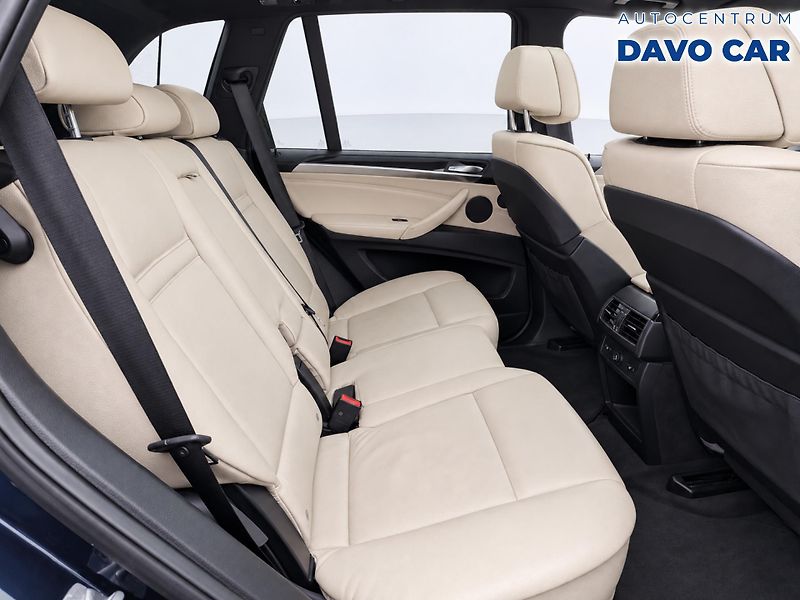BMW X5 3,0 d 225KW xDRIVE 7 míst - fotka 13 z 37