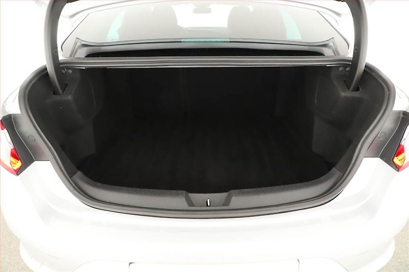 Renault Mégane (2017) 1.5 dCi, Tempomat - fotka 11 z 15