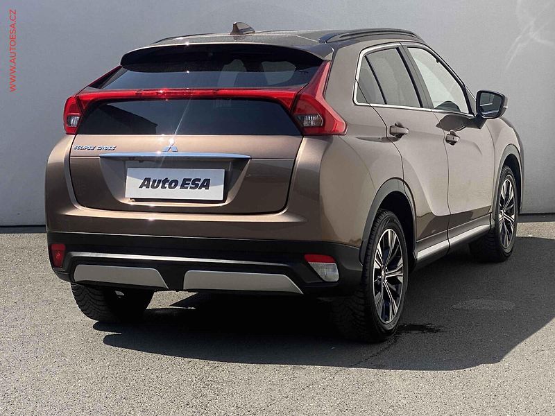 Mitsubishi Eclipse Cross (2020) 1.5 T-MIVEC, AT, LED, kamera - fotka 4 z 18