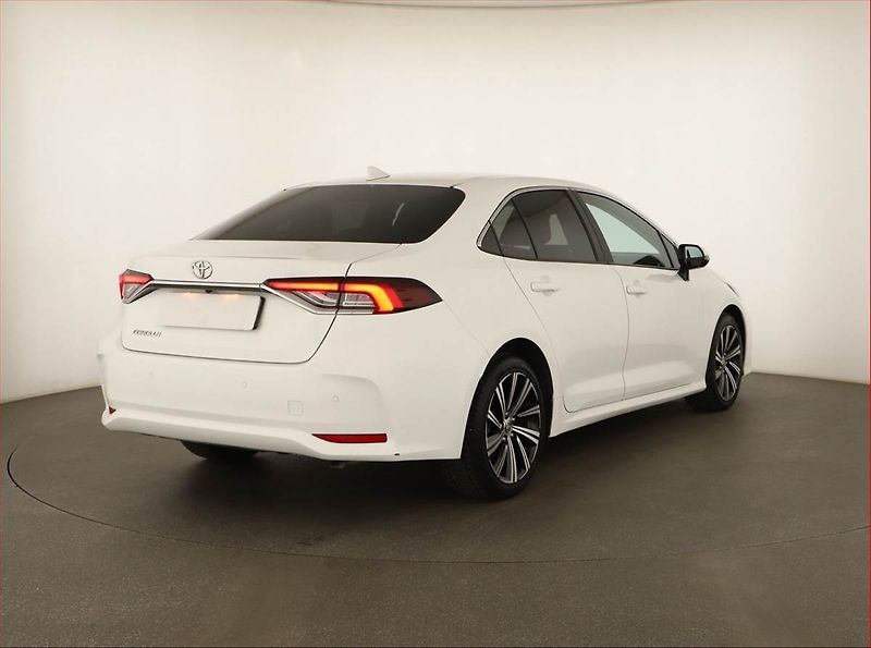 Toyota Corolla (2023) Comfort 1.5 VVT-i - fotka 5 z 17