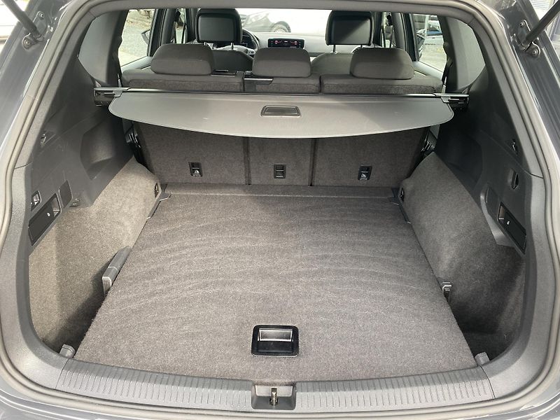 Seat Tarraco 1.5 TSI 110kW-1xMAJ.- LED-NAVI - fotka 41 z 51