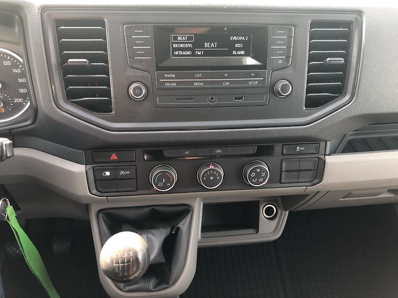 Volkswagen Crafter 2.0 TDI L2H2 - fotka 20 z 30