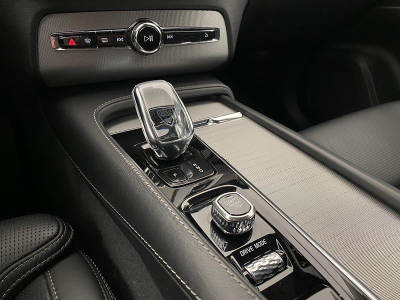 Volvo XC90 B5 AWD INSCRIPTION AUT CZ 7m - fotka 27 z 56