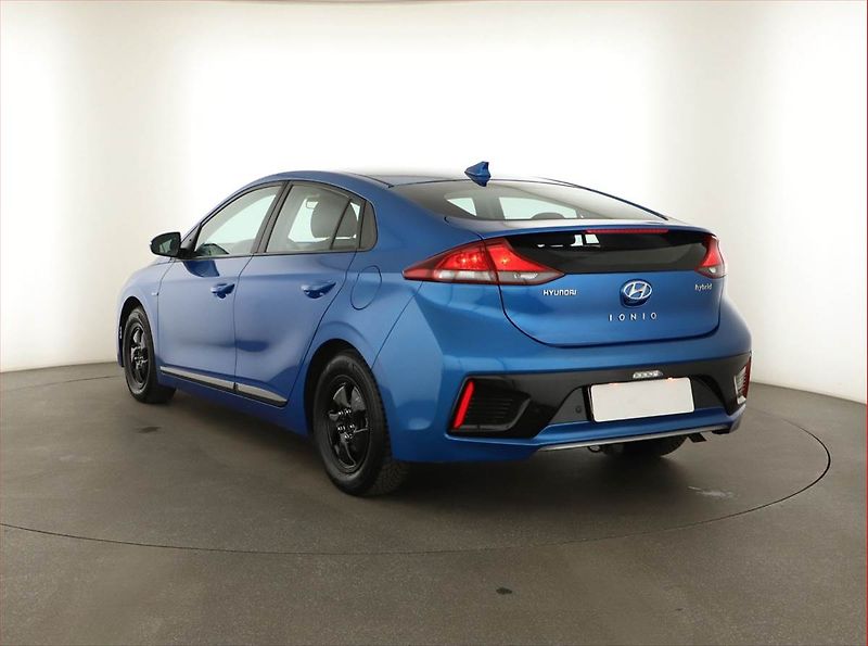 Hyundai Ioniq (2017) Hybrid, Automat, Serv.kniha - fotka 4 z 16