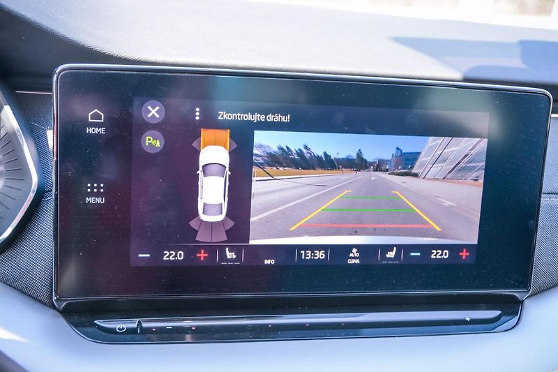 Škoda Octavia Style Plus Navigace 18 kola ČR - fotka 36 z 76