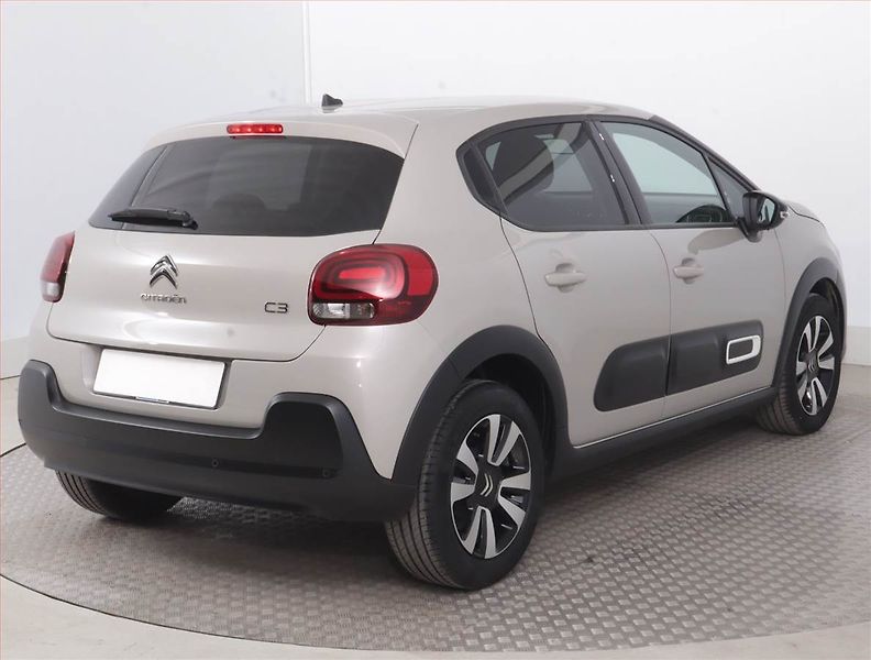 Citroën C3 (2024) 1.2 PureTech, Park. senzory - fotka 5 z 15
