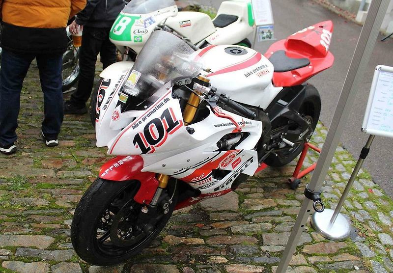 Suzuki 125 Thomase Schulzeho z roku 1986.