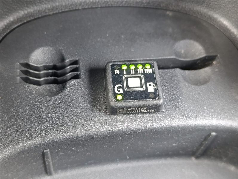 Opel Corsa 1,4 i Klima Navigace Alu - fotka 25 z 30