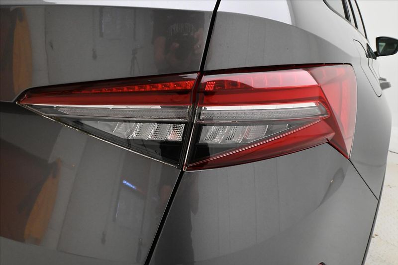 Škoda Kodiaq 1,5 TSI 110 kW DSG 7MÍST Záruk - fotka 31 z 32