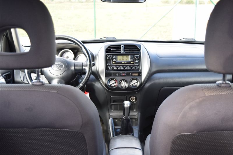 Toyota RAV4 2,0 VVT-i 4WD 110KW BEZ KOROZE - fotka 14 z 33