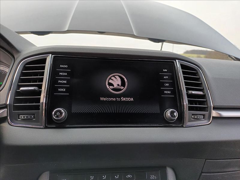 Škoda Karoq 1,5 TSI,110KW,DSG,RADAR - fotka 33 z 41